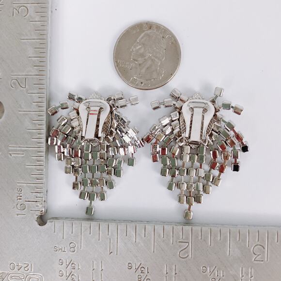 Signed KJL Kenneth Jay Lane Rhinestone Waterfall Silver Tone Clip On Earrings - Picture 10 of 10